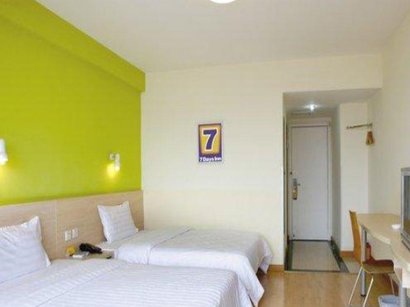 Greentree Inn Zhejiang Jinhua Yiwu International Trade City Changchun Street Shell Hotel מראה חיצוני תמונה